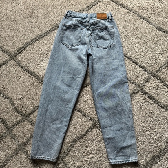 Aritzia Denim Forum jeans the Claudia high rise baggy straight leg 24 - Picture 2 of 13